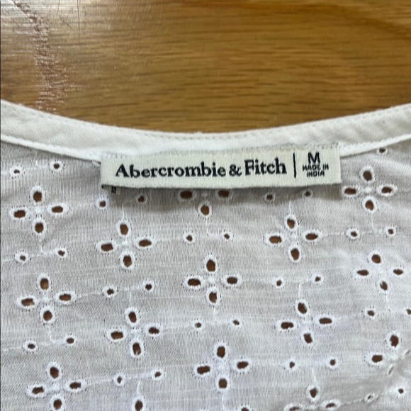 Eyelet White Puff Sleeve Wrap Crop Top - Picture 2 of 4